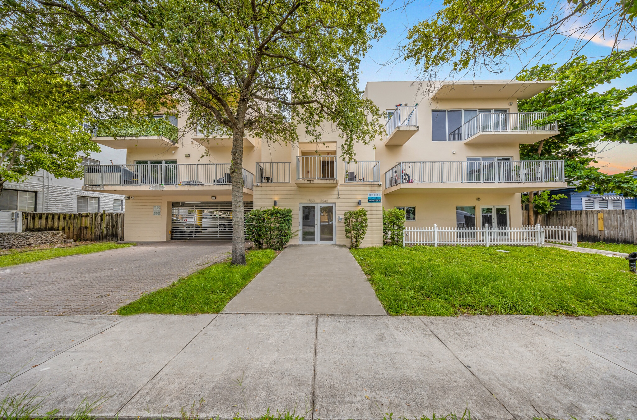 1553 SW 2nd St, Miami, FL for Sale