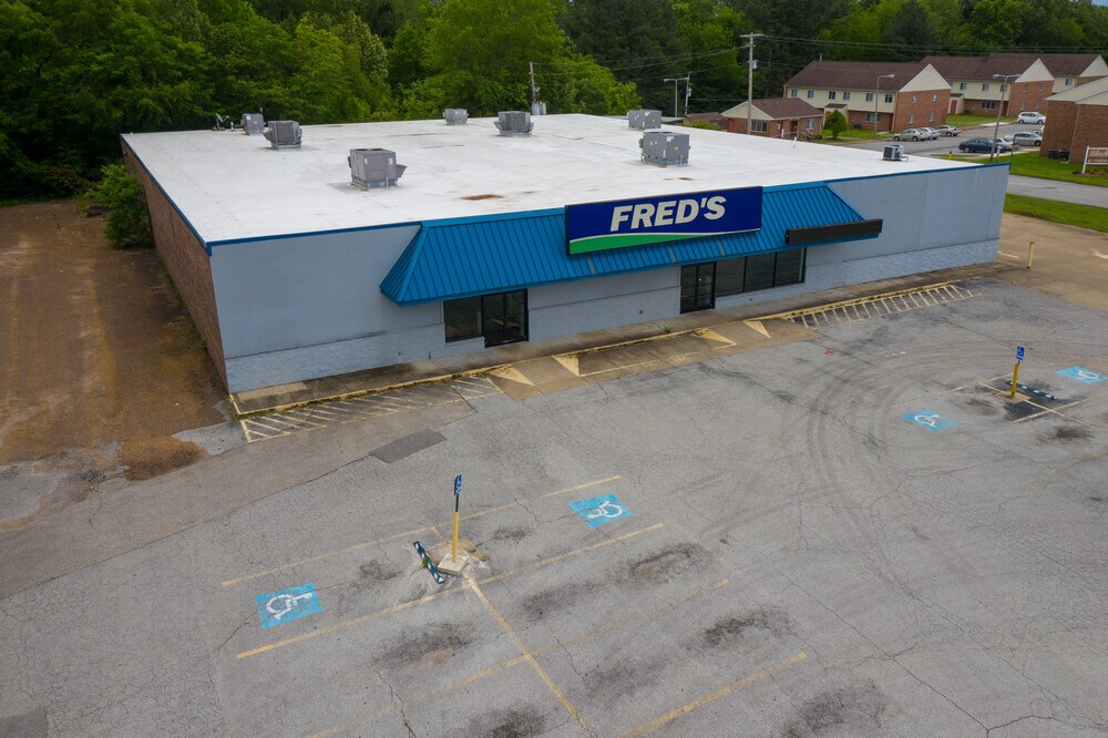 2045 US Highway 45 Byp S Trenton, TN 38382 Retail Property for Lease