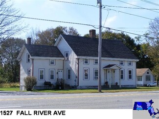 Seekonk, MA Apartments - 1527 Fall River Ave