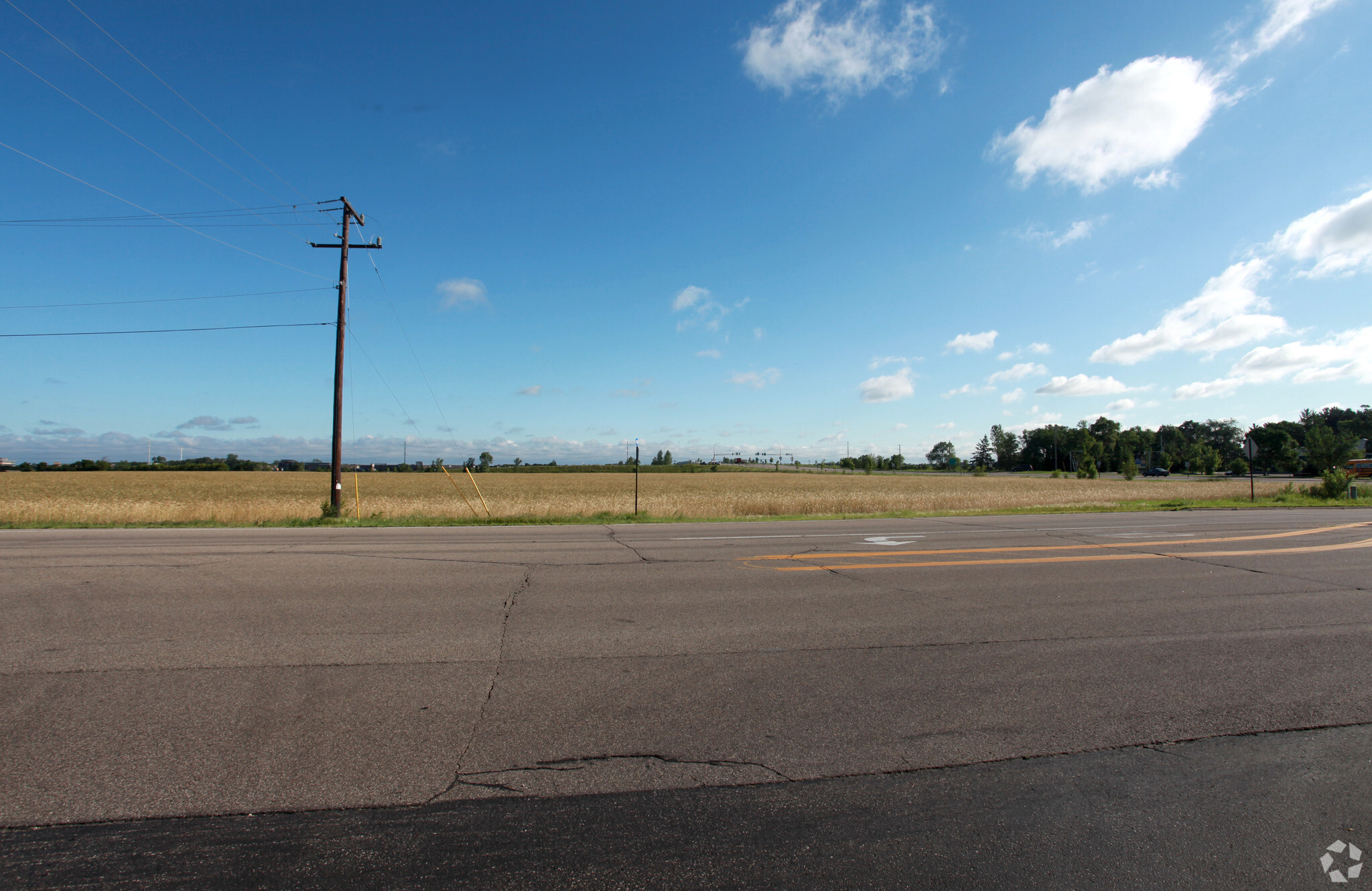 9351 Colorado Ave N, Brooklyn Park, MN for Rent