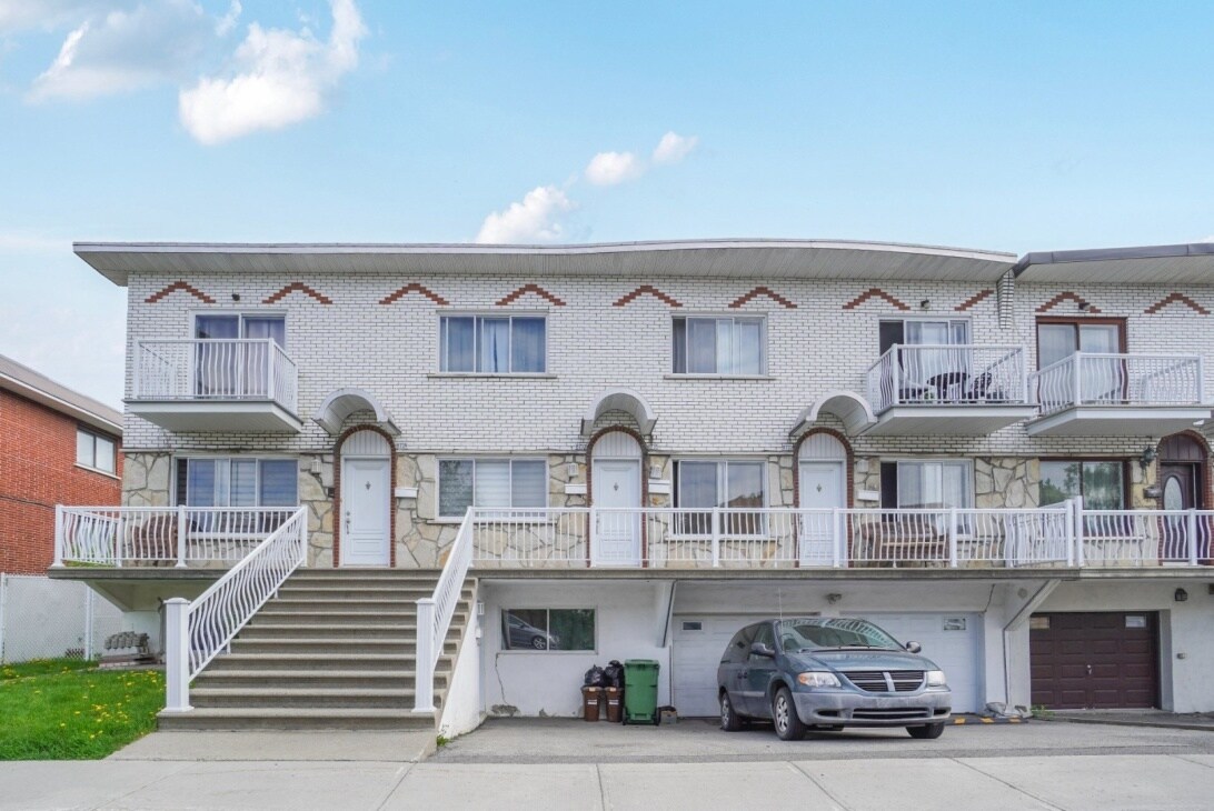 8733-8739A Rue Dufrost, Montréal, QC for Sale