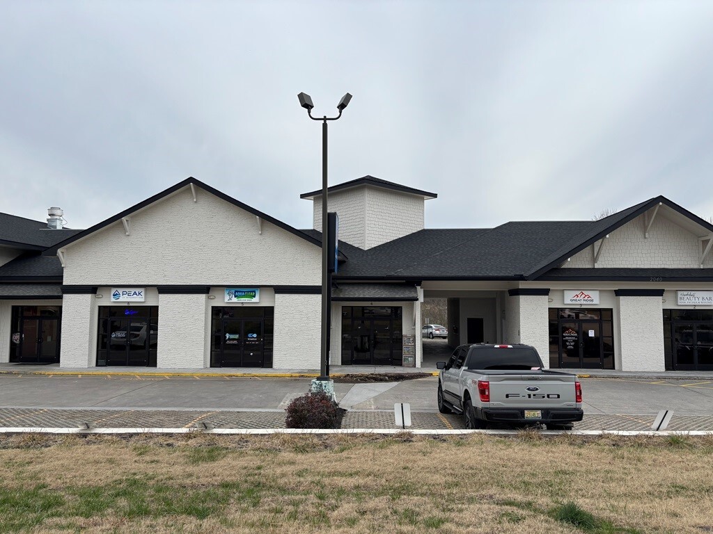 2040 Winfield Dunn Pky, Sevierville, TN for Sale