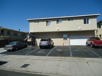 Panorama City, CA Apartments - 7933 Brimfield Ave