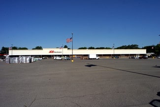 Waukegan, IL Retail - 3232 N Lewis Ave