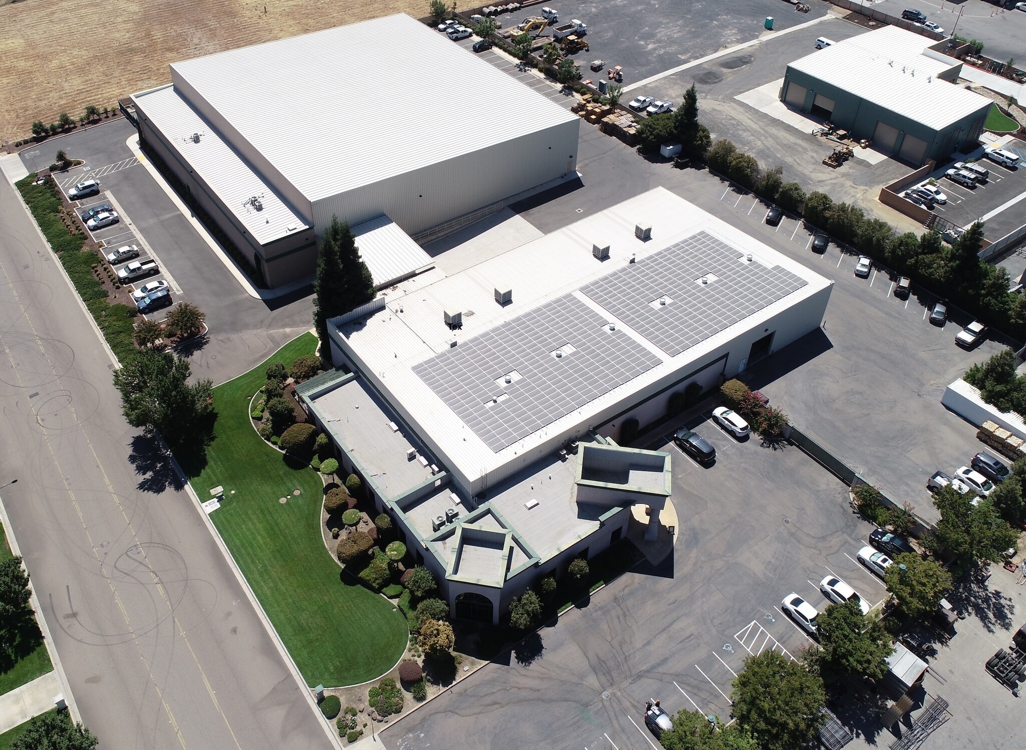 900 Wakefield Dr, Oakdale, CA for Sale