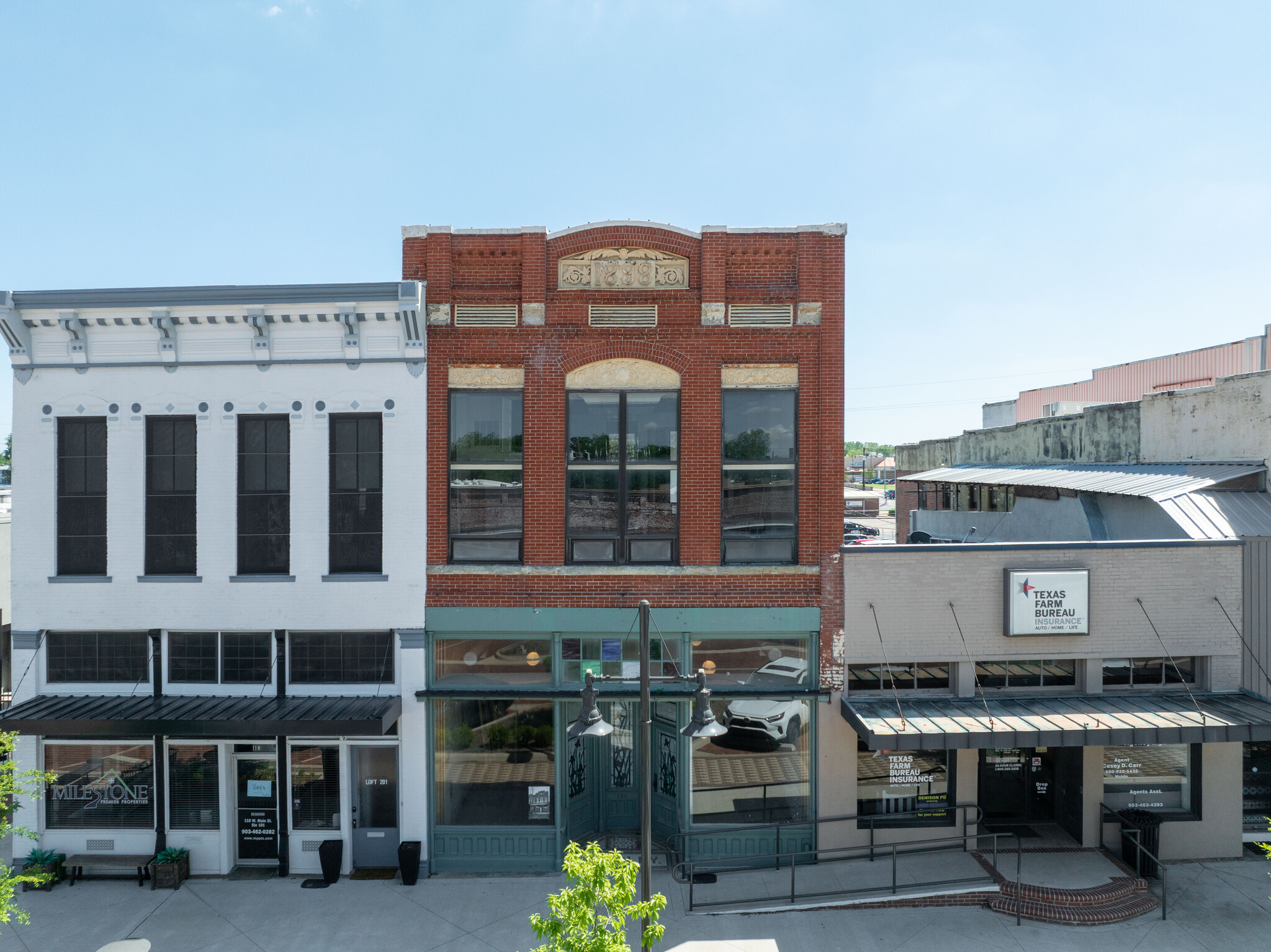 120 W Main St, Denison, TX for Rent