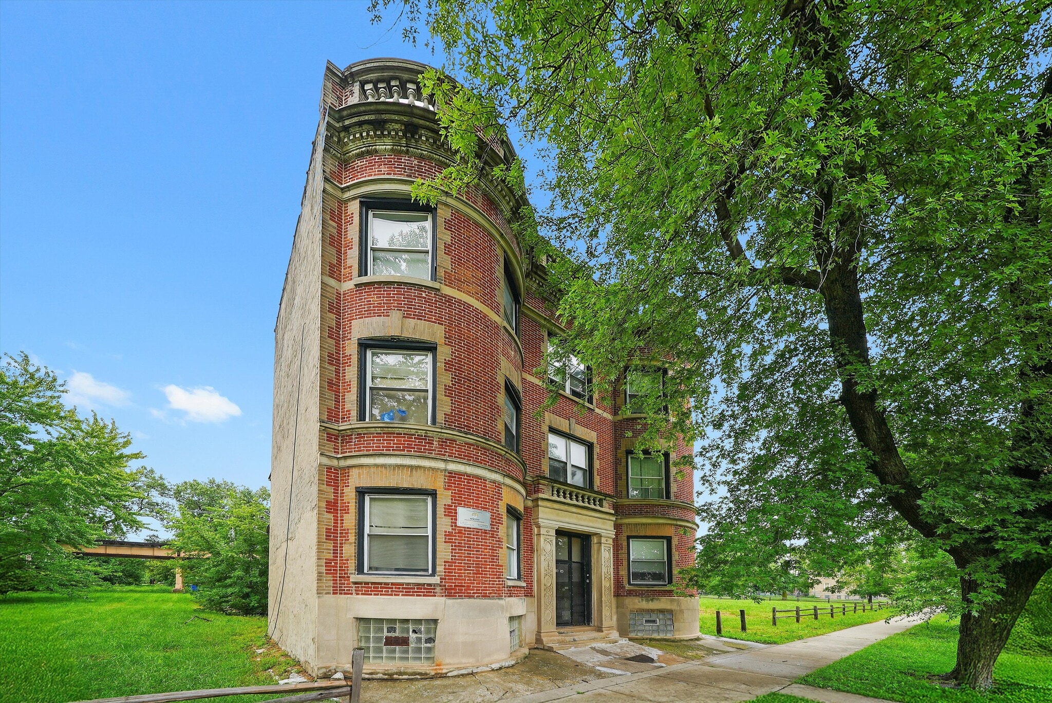 6014 S Calumet Ave, Chicago, IL for Sale