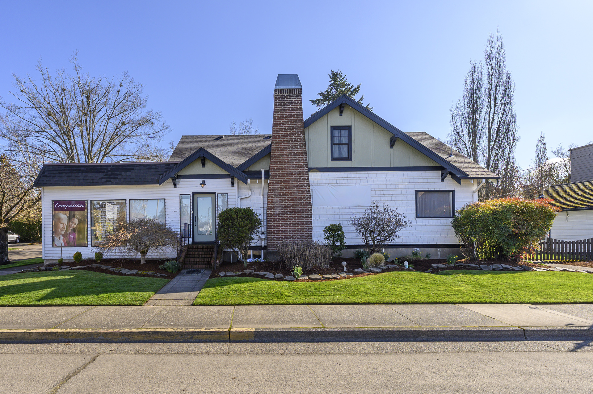 636 NE Baker St, Mcminnville, OR for Sale