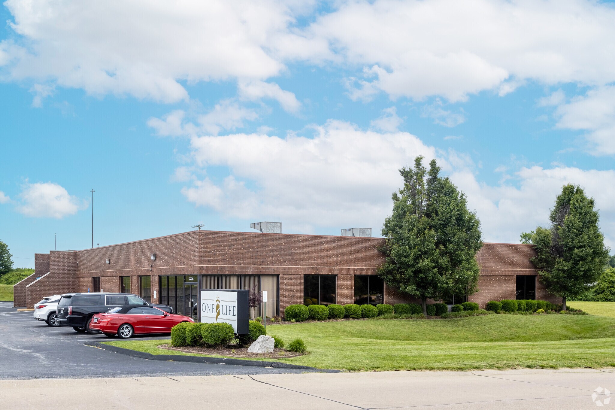 3324 Hollenberg Dr, Bridgeton, MO for Rent