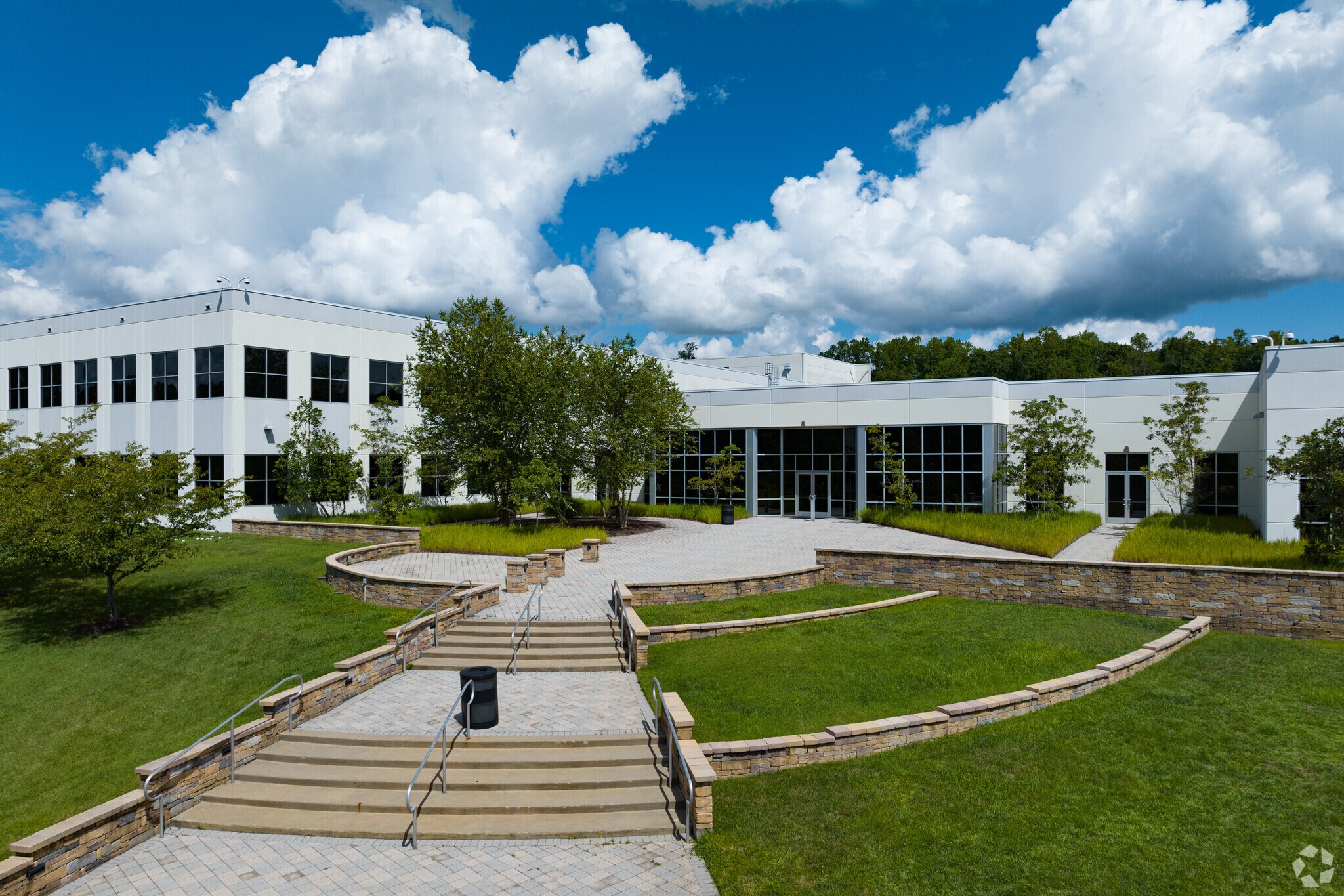 11751 Meadowville Ln, Chester, VA for Sale