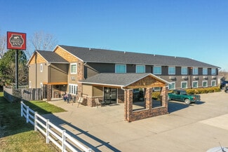 Winterset, IA Hospitality - 1312 Cedar Bridge Rd