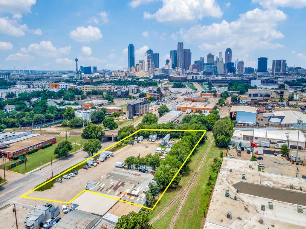 2424 S Cesar Chavez Blvd, Dallas, TX for Sale