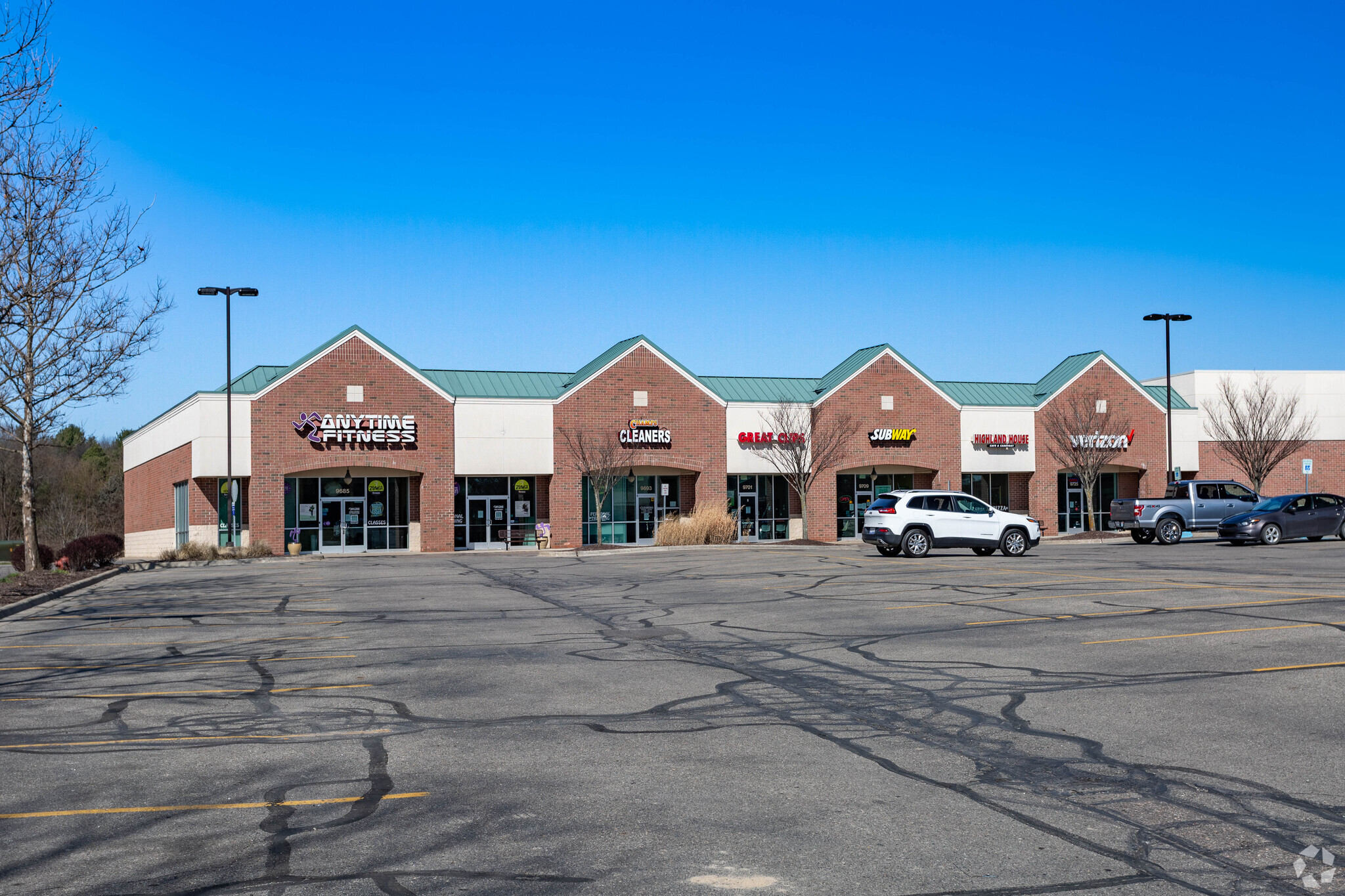 9685-9749 Dixie Hwy, Clarkston, MI for Rent