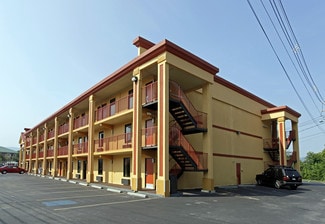 Pigeon Forge, TN Hospitality - 2162 Parkway