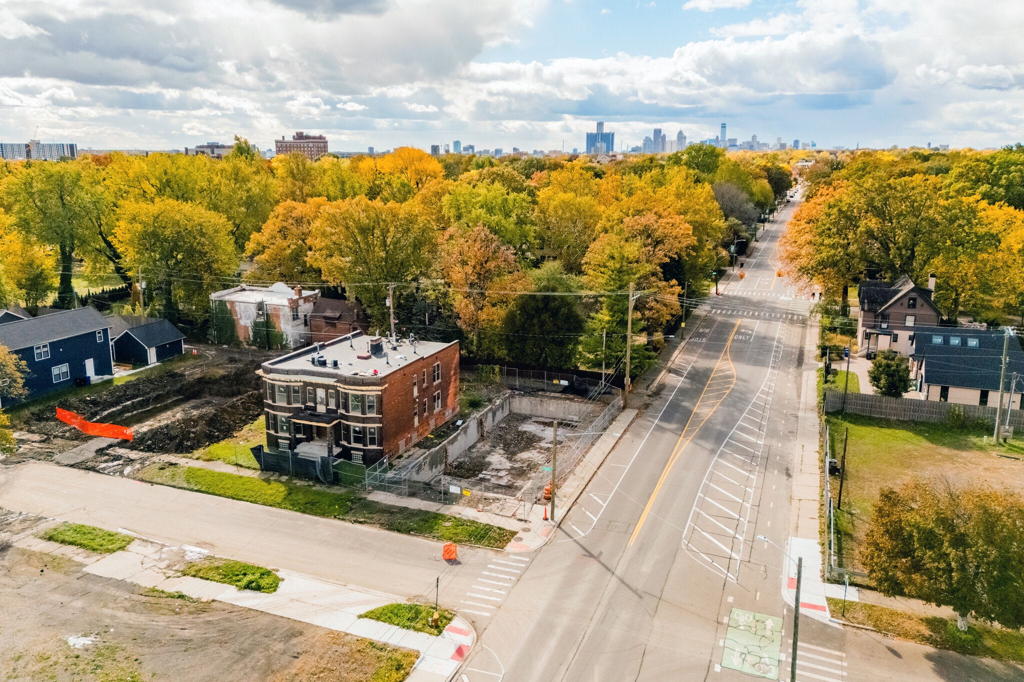 8646 Kercheval St, Detroit, MI for Sale