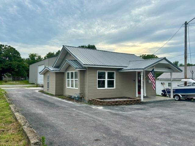 702 E Main St, Glasgow, KY for Sale