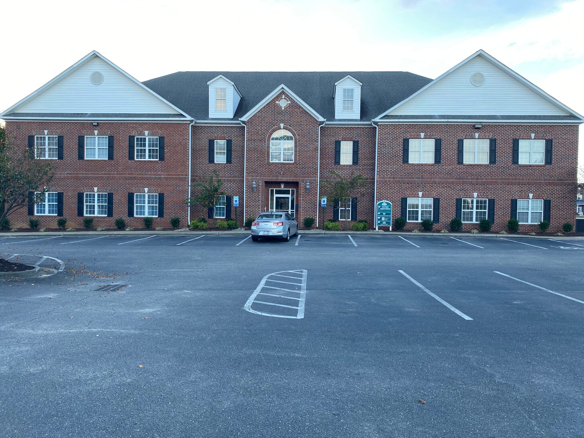 2931 Breezewood Ave, Fayetteville, NC for Rent