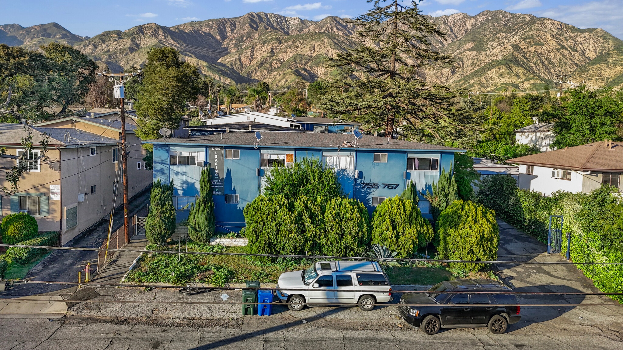 755-757 E Pine St, Altadena, CA for Sale