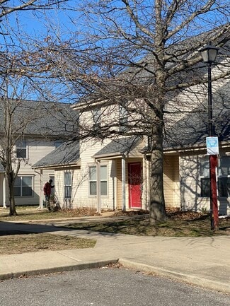 Ridgely, MD Apartments - 12050 School St