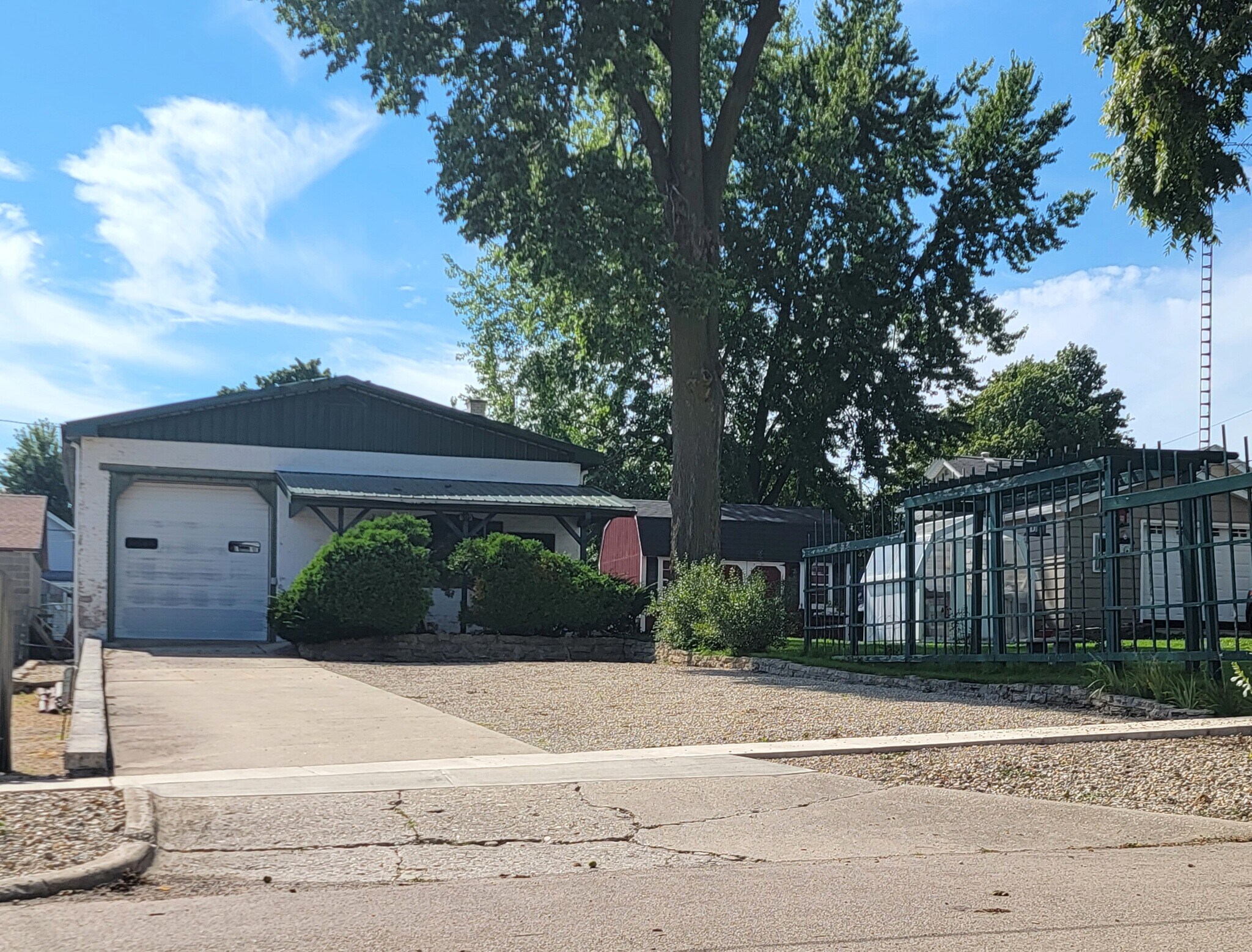 605 Evans Ave, Ashton, IL for Sale