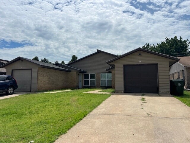 208 Windsor Way, Midwest City, OK for Sale