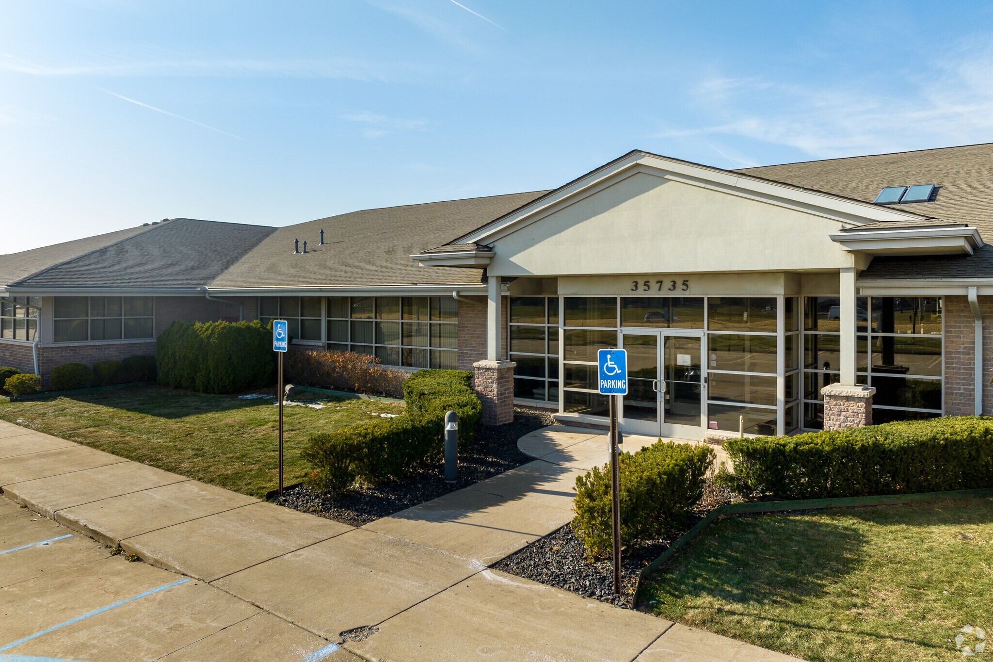 3550135765 Mound Rd Sterling Heights, MI 48310 Office Property for