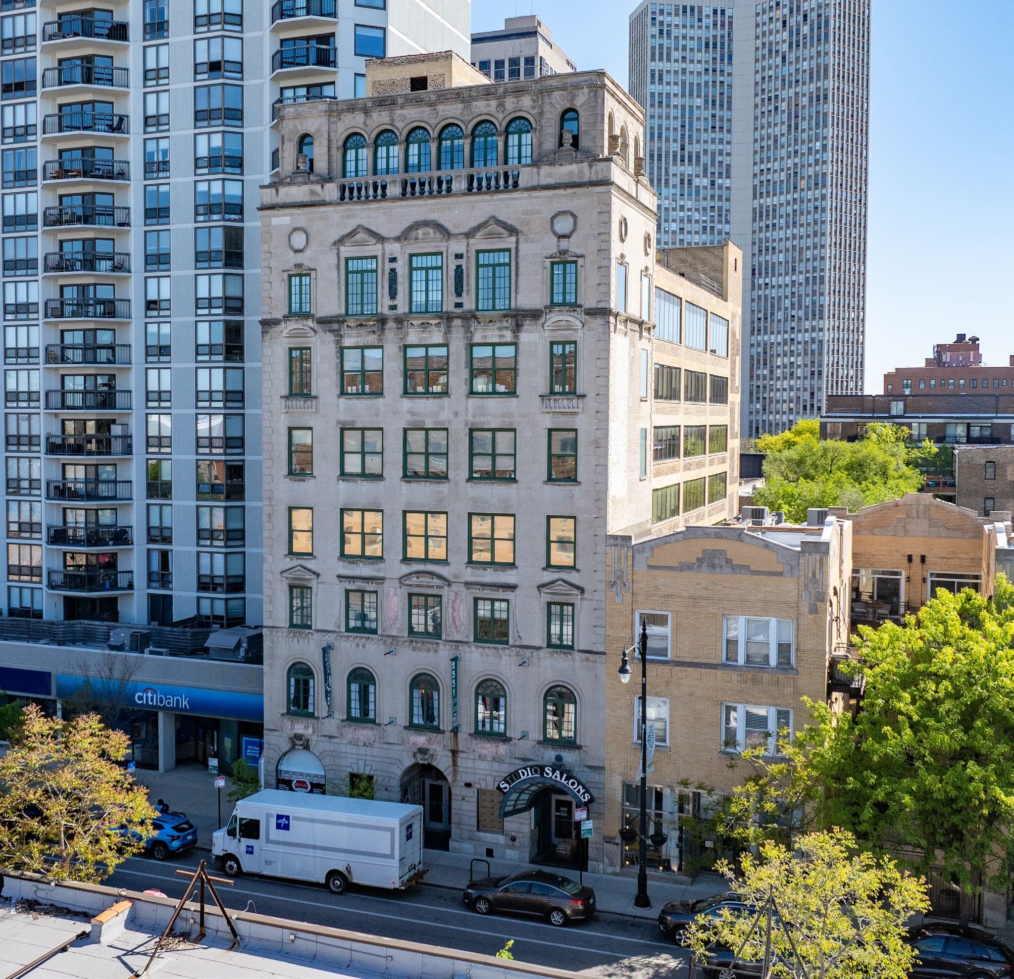 2551 N Clark St, Chicago, IL for Rent