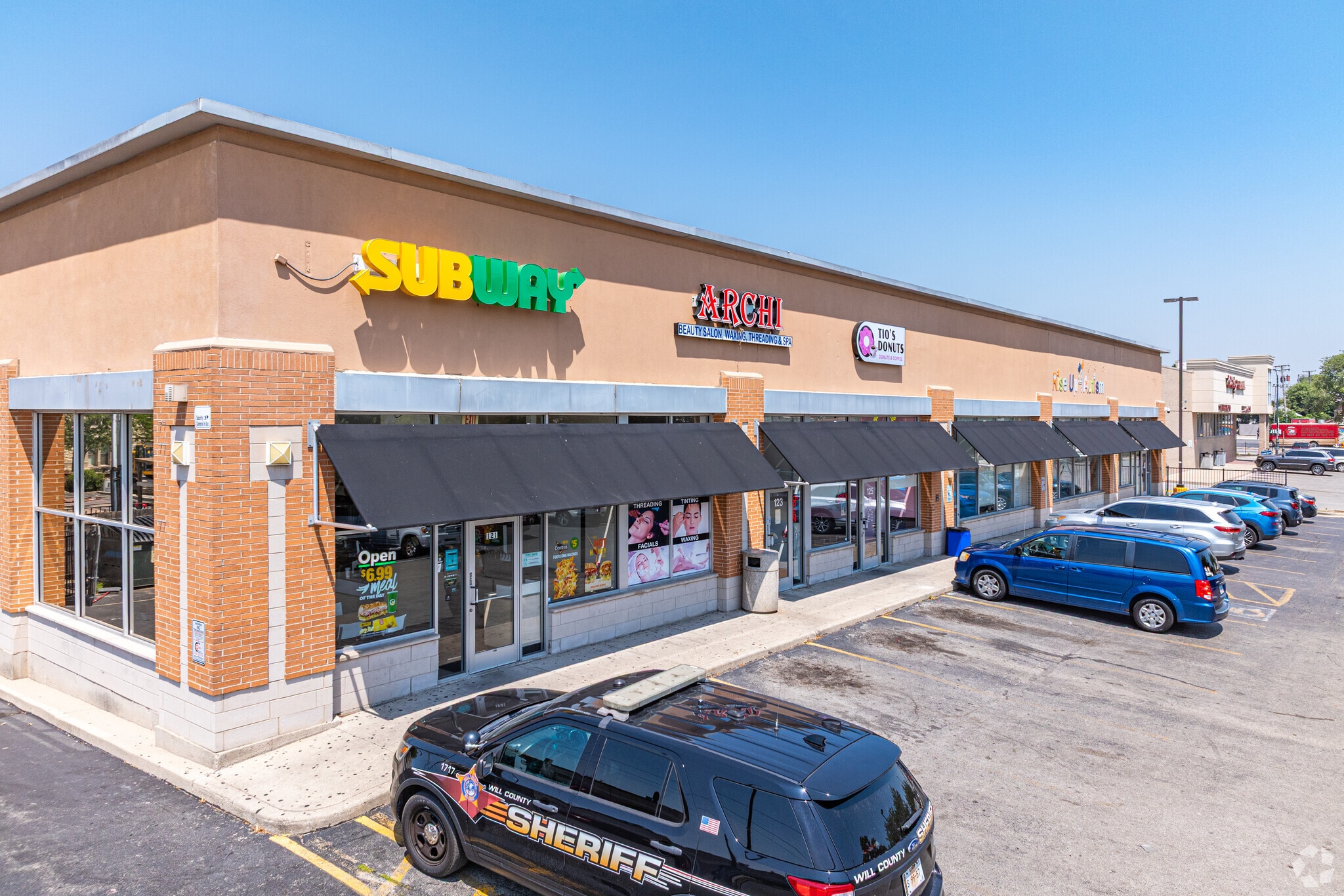 121-131 Collins St, Joliet, IL for Rent
