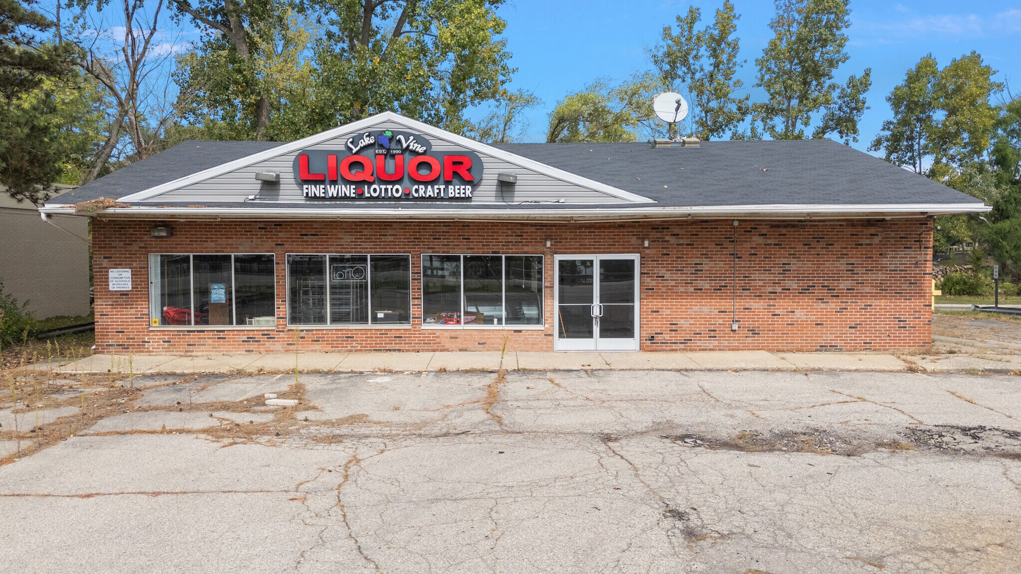 2974 W Walton Blvd, Waterford, MI for Sale