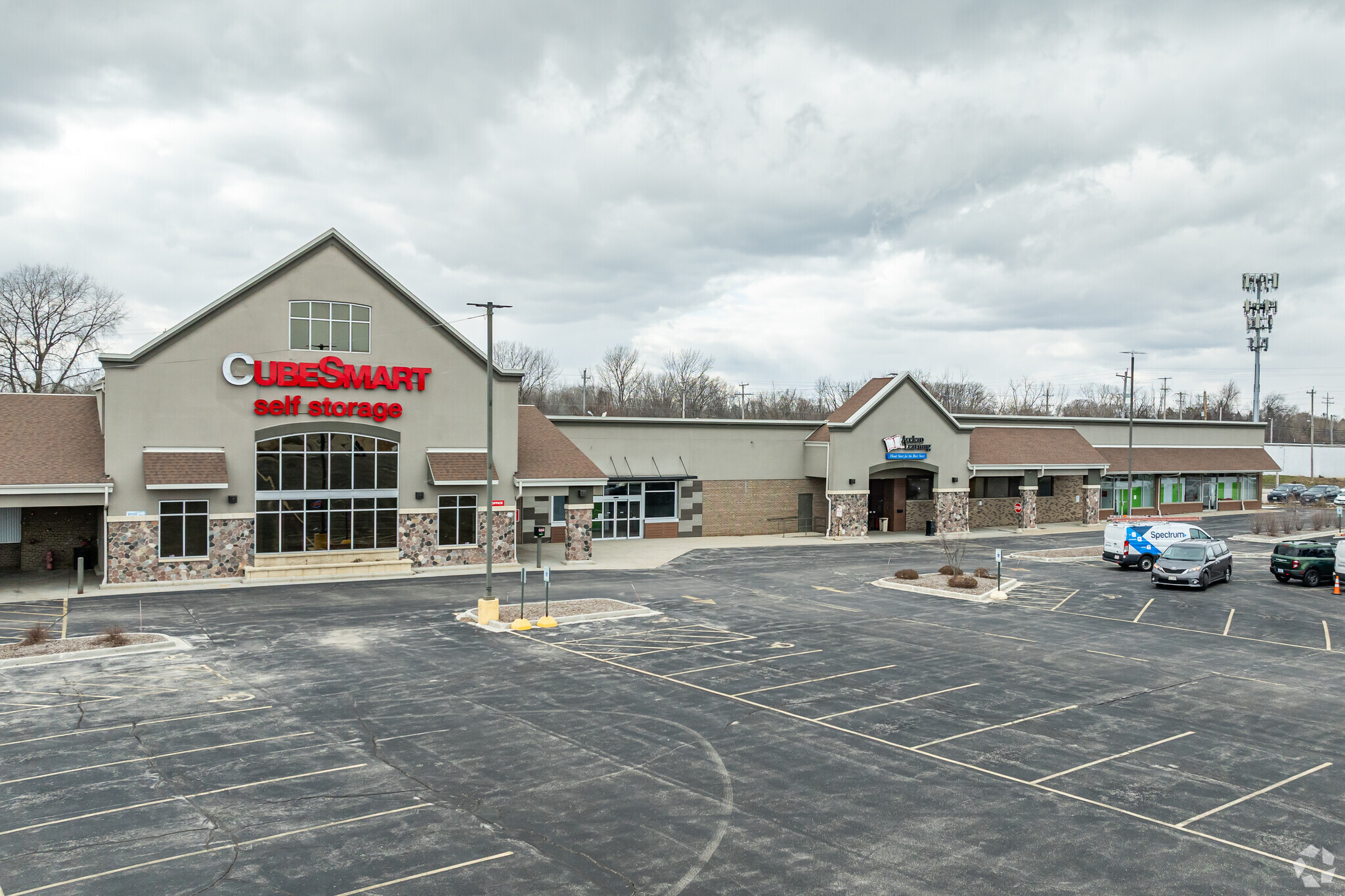 5801-5885 S Packard Ave, Cudahy, WI for Rent