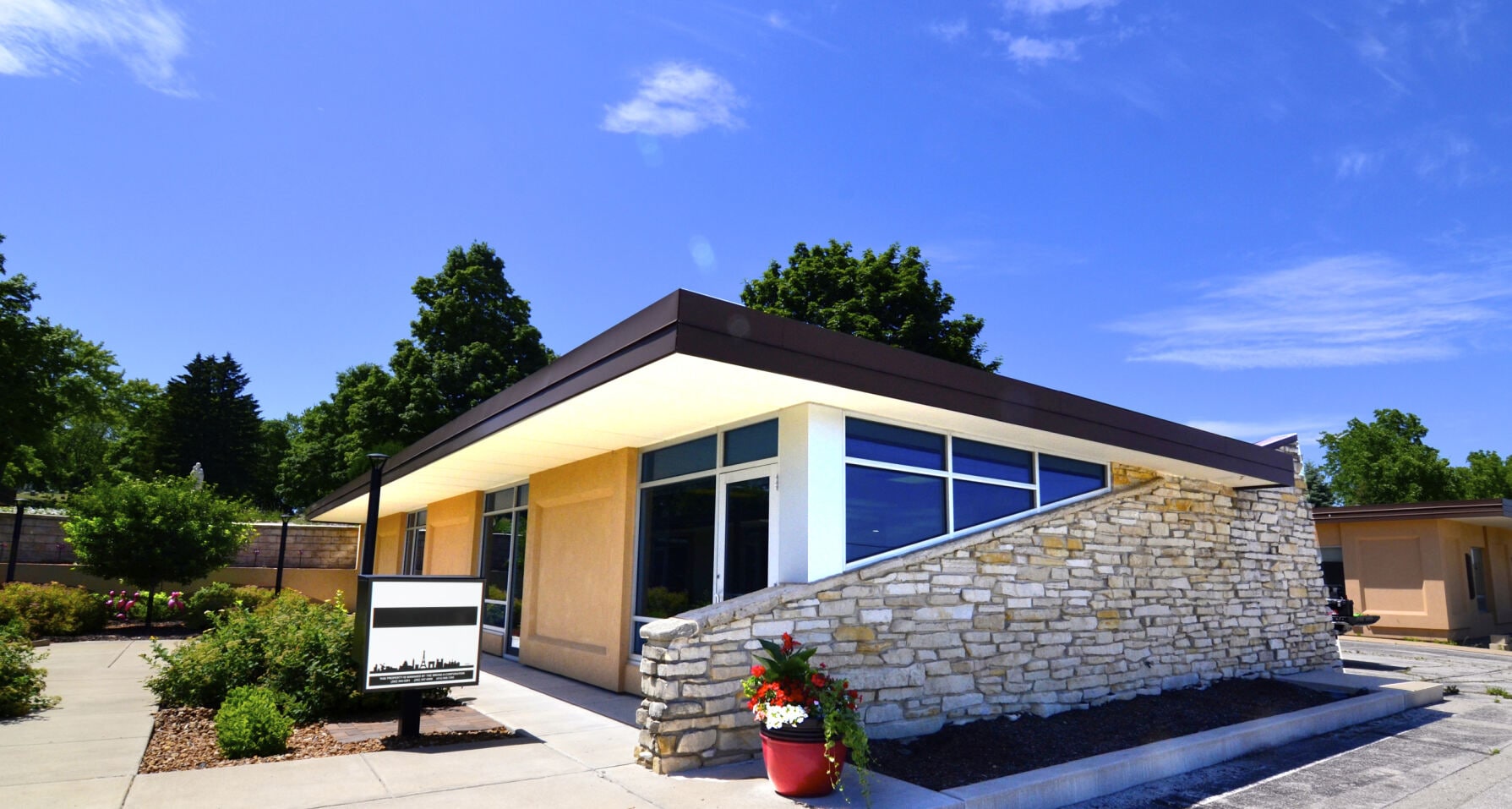 S22W22660 Broadway, Waukesha, WI for Rent