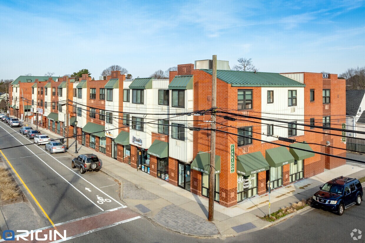 701 Prospect Ave, Westbury, NY for Rent