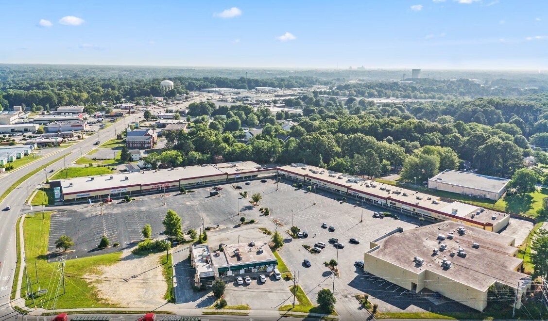 4605-4619 W Gate City Blvd, Greensboro, NC for Rent
