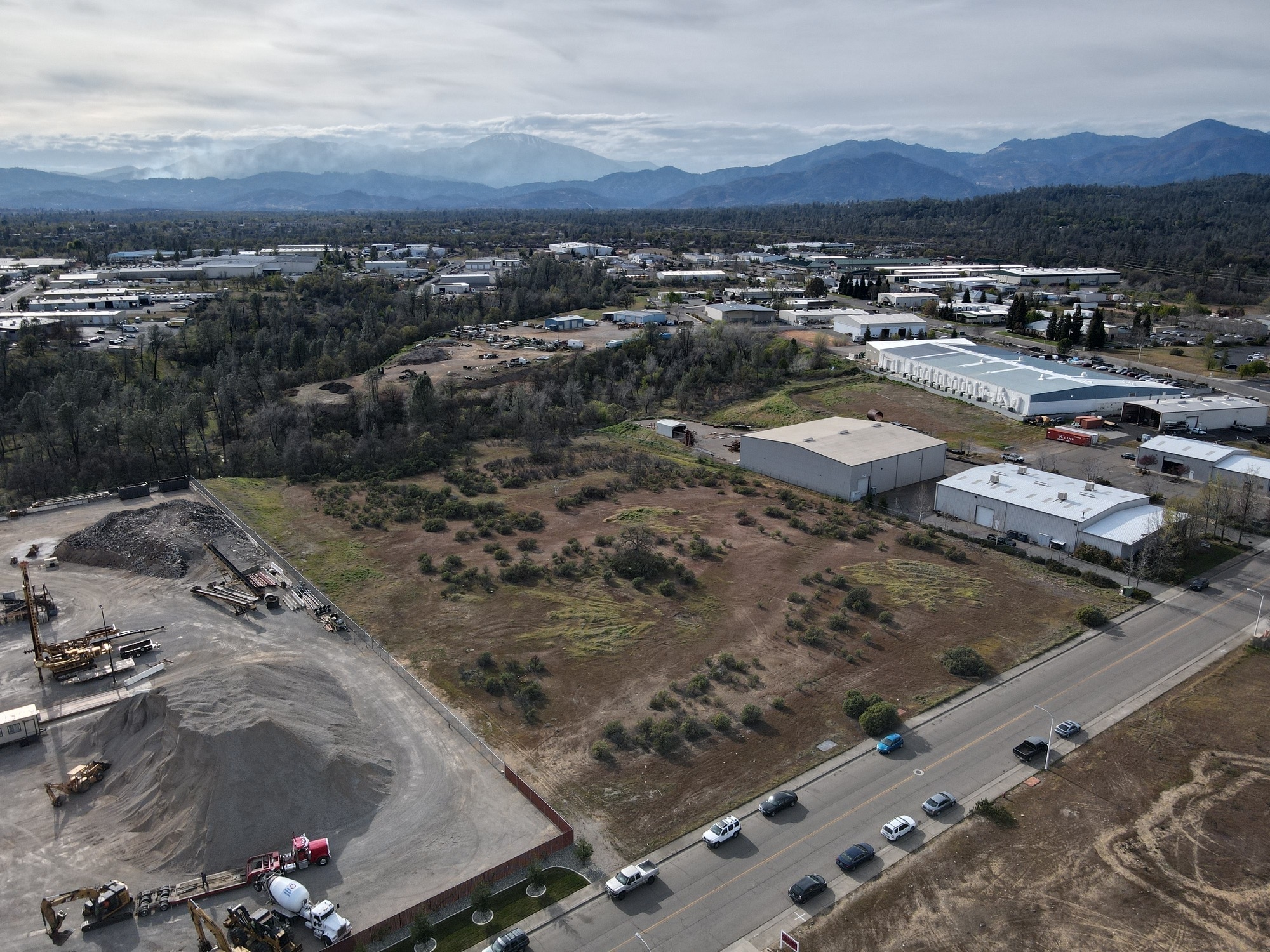 4933 Mountain Lakes Boulevard, Redding, CA for Rent