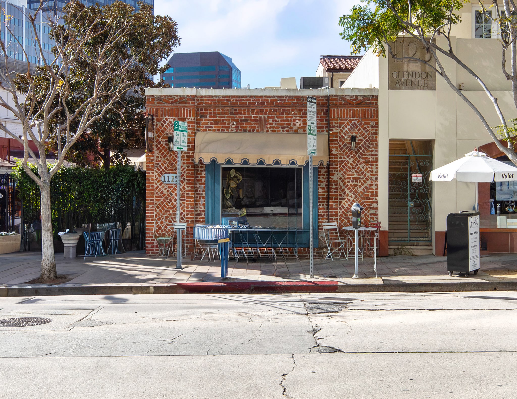 1129 Glendon Ave, Los Angeles, CA for Rent