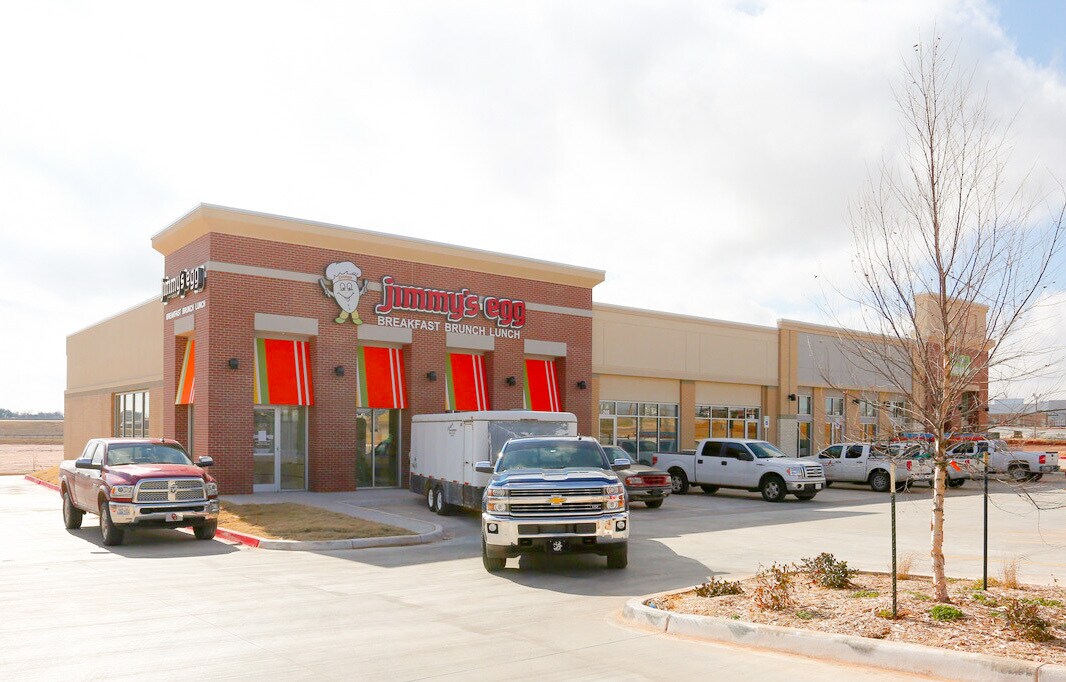 232-244 E Grand Ave, Chickasha, OK for Rent