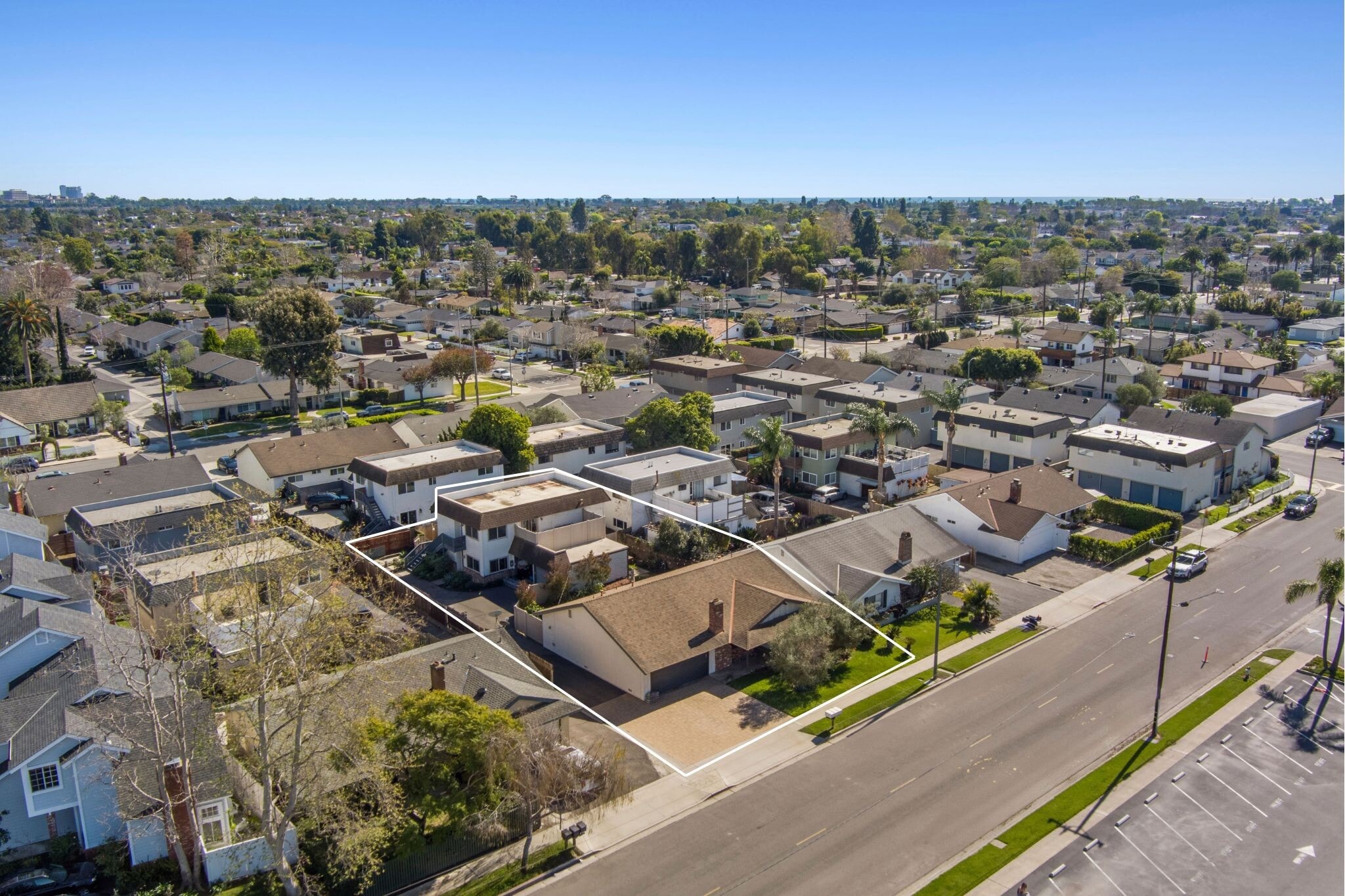 2048 Garden Ln, Costa Mesa, CA for Sale