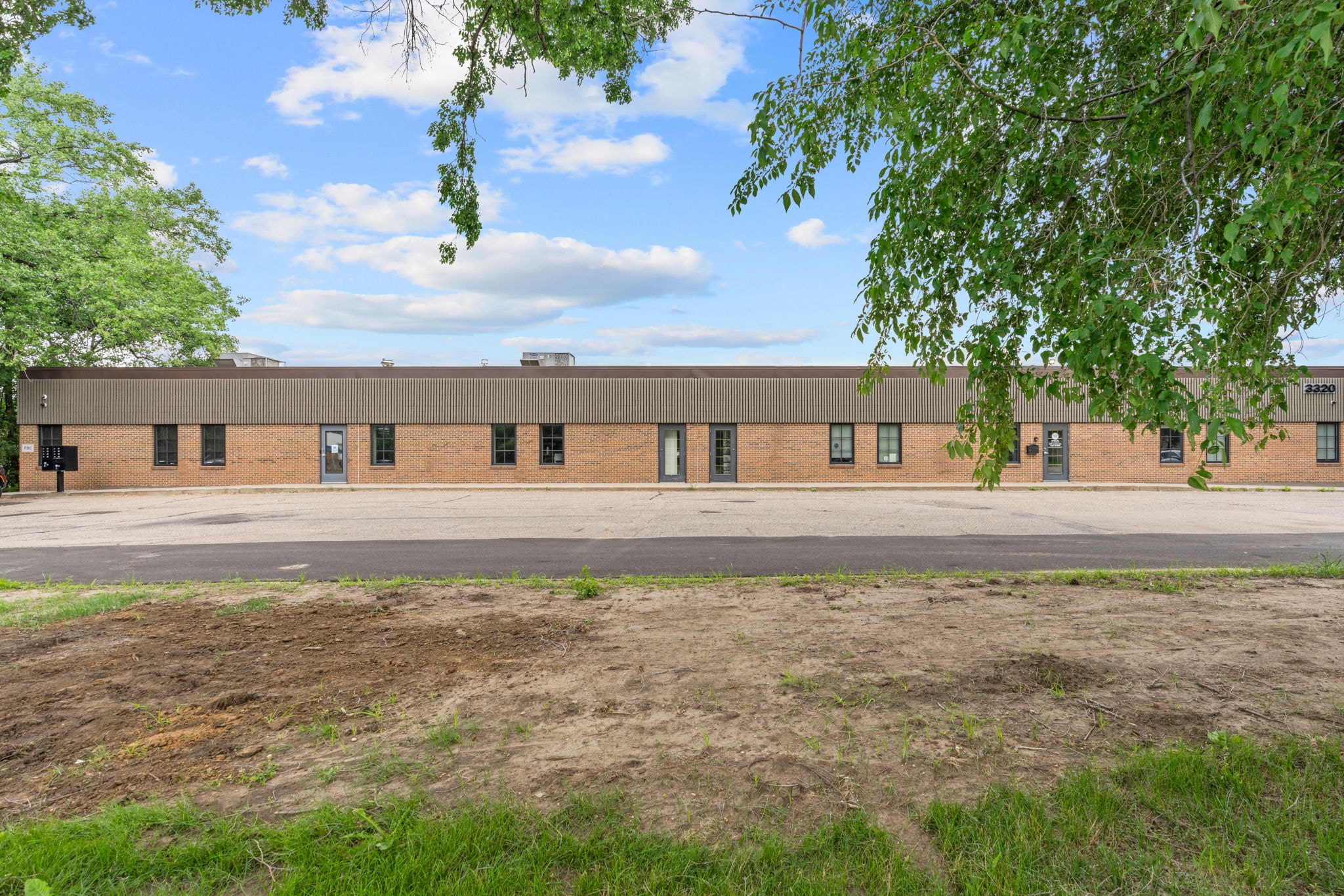 3320 Terminal Dr, Saint Paul, MN for Rent