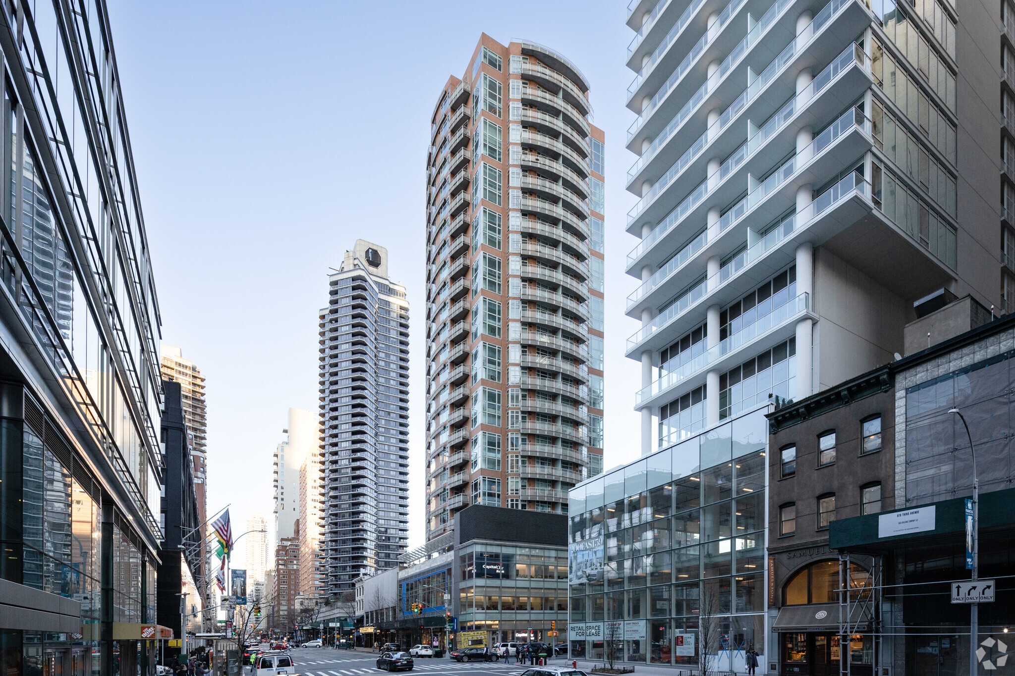999 3rd Ave, New York, NY for Rent
