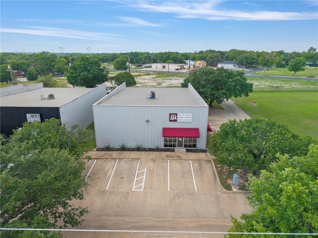 1134 Finfeather Rd, Bryan, TX for Sale