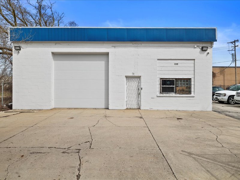 7740 W Florist Ave, Milwaukee, WI for Sale