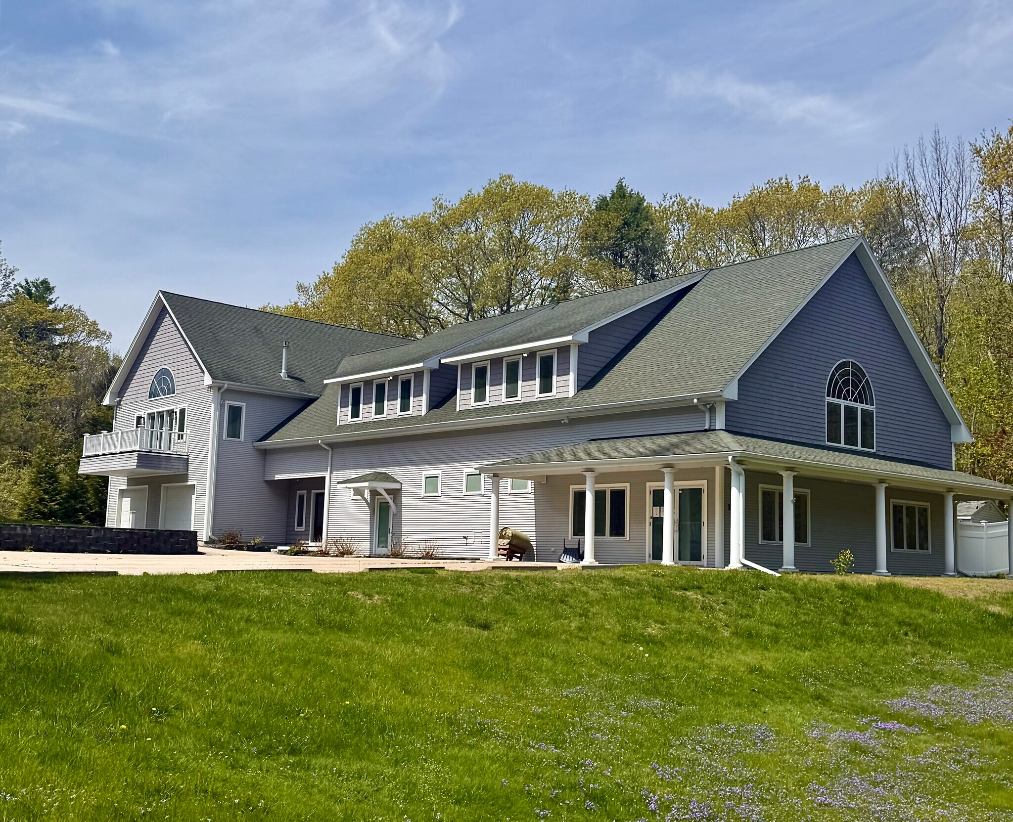 1376 US Route 1, Cape Neddick, ME for Sale