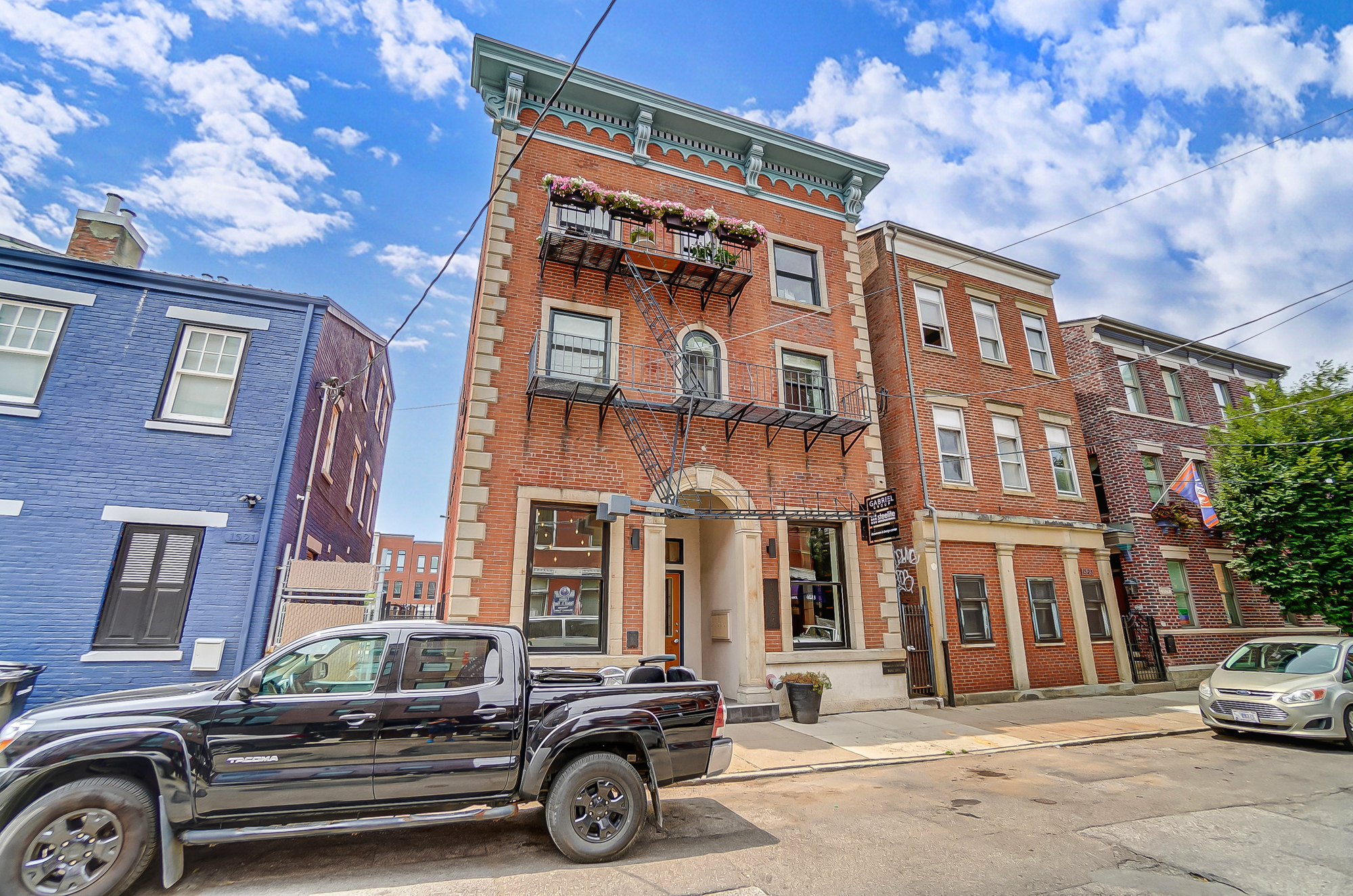 1523 Republic St, Cincinnati, OH for Sale