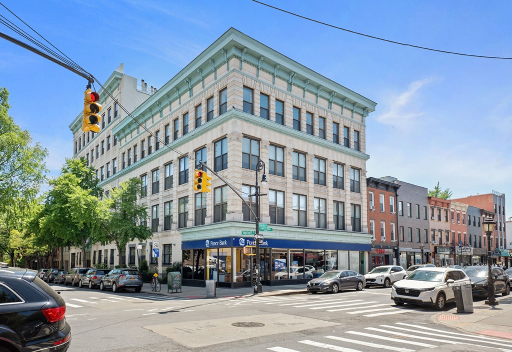 173 Smith St, Brooklyn, NY for Sale