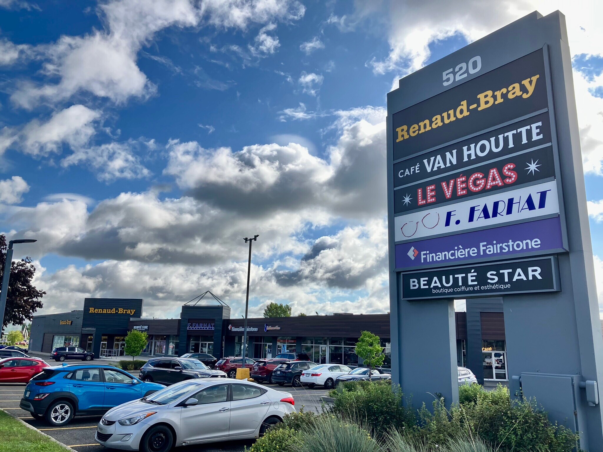 520 Boul Saint-Joseph, Drummondville, QC for Rent