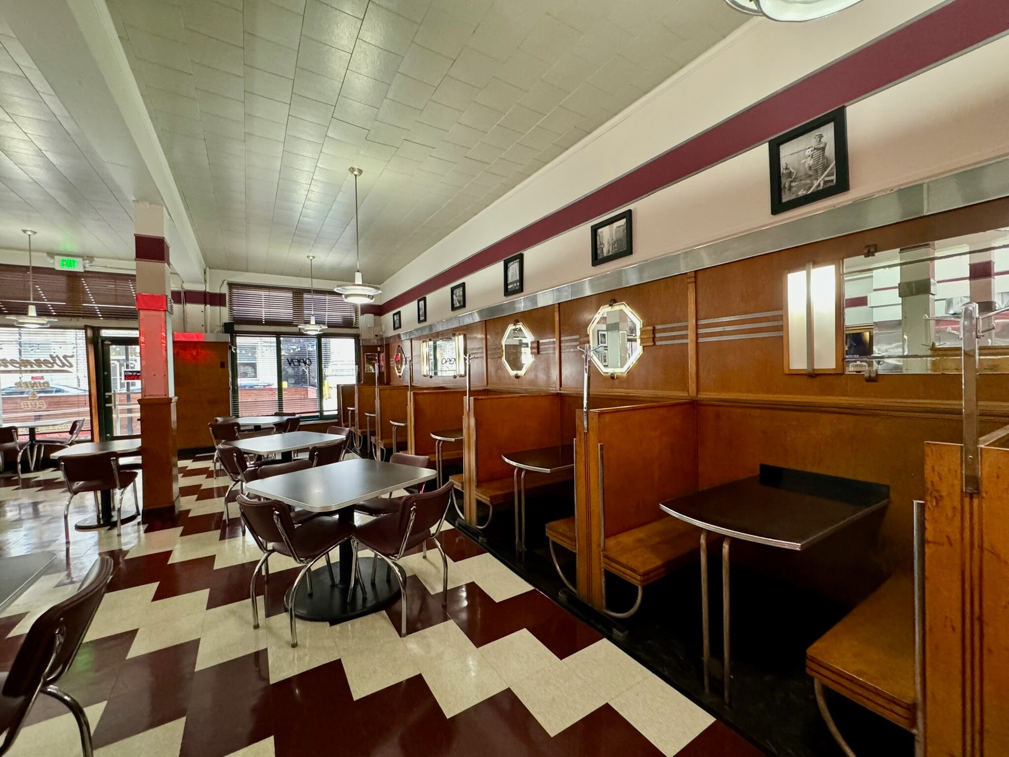 231 E Redwood St, Baltimore, MD for Rent
