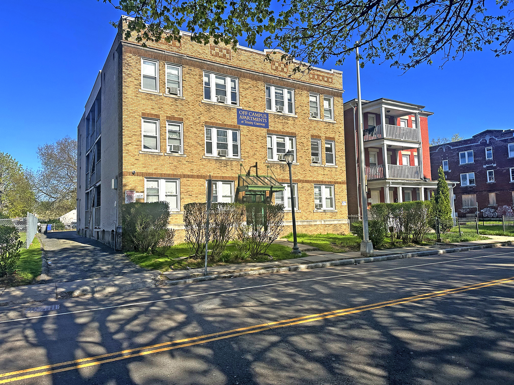 1526-1528 Broad St, Hartford, CT for Sale