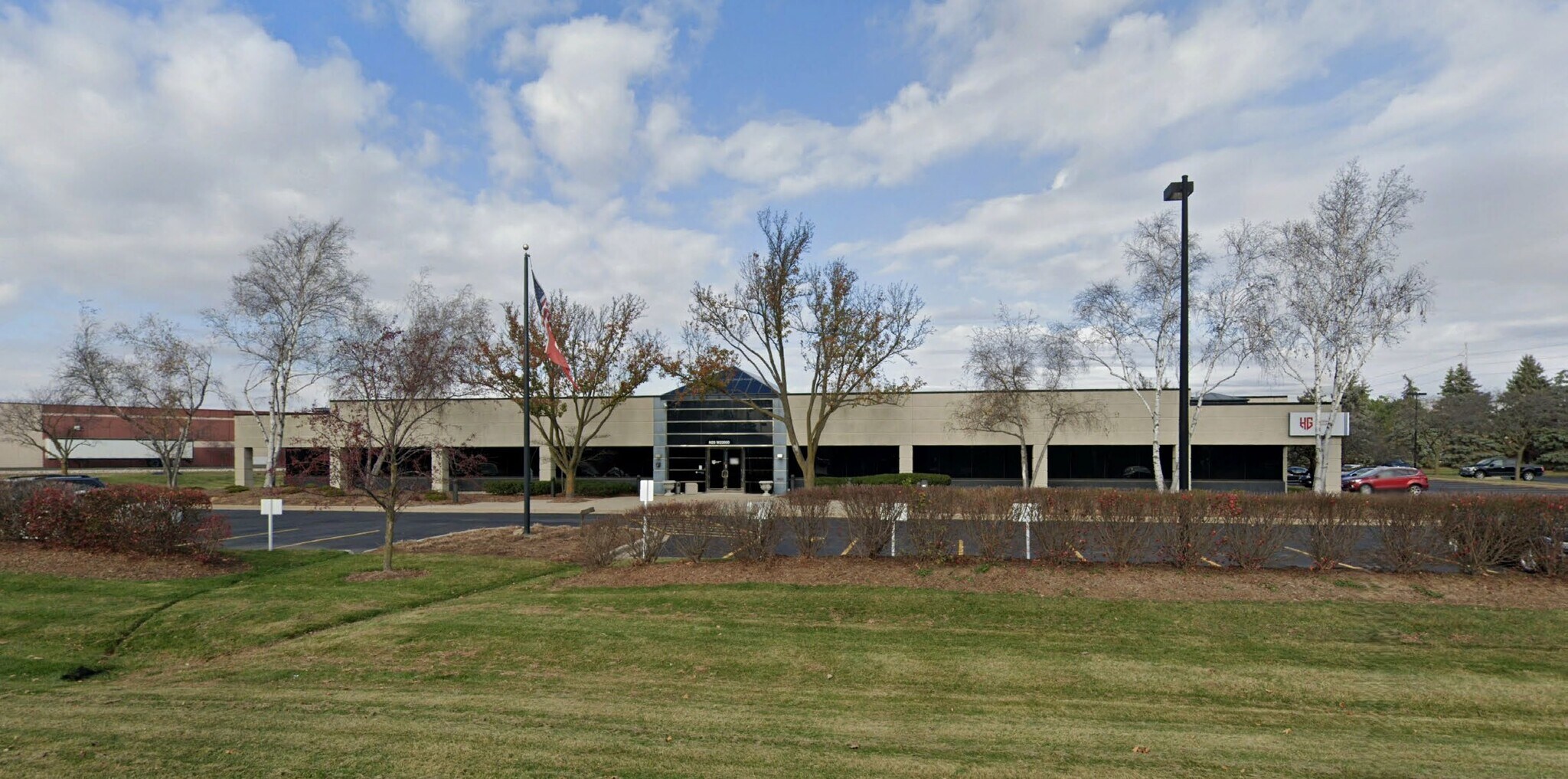 N25W23050 Paul Rd, Pewaukee, WI for Sale