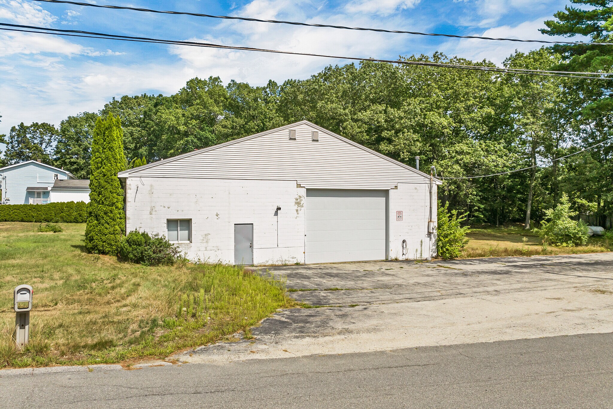22 Kendall Pond Rd, Derry, NH for Sale