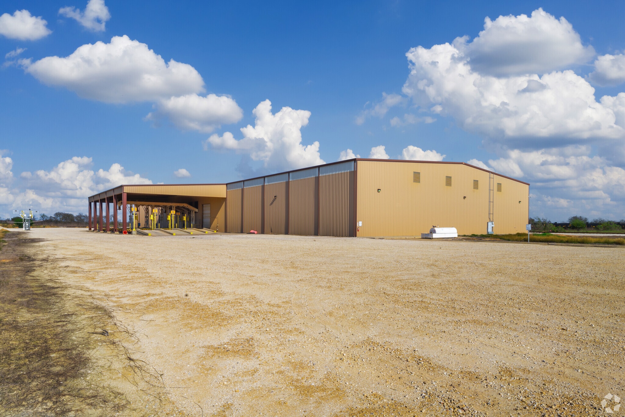 16448 Old Corpus Christi Rd, Elmendorf, TX for Rent